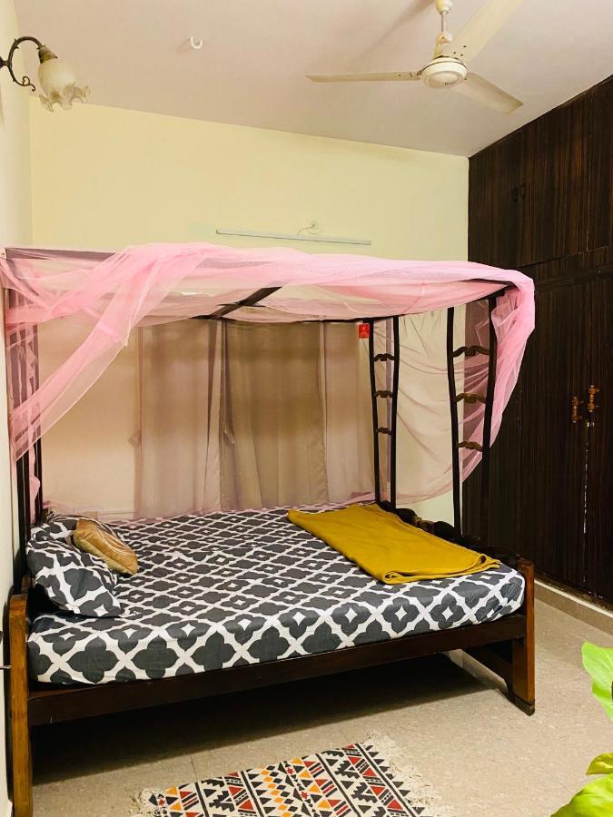 Crossroads Hostel 1980 Майсуру Екстер'єр фото
